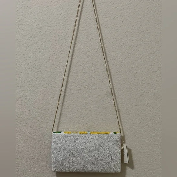 Viral Summer Yellow Beaded Lemon Clutch 🍋 - Picture 5 of 10
